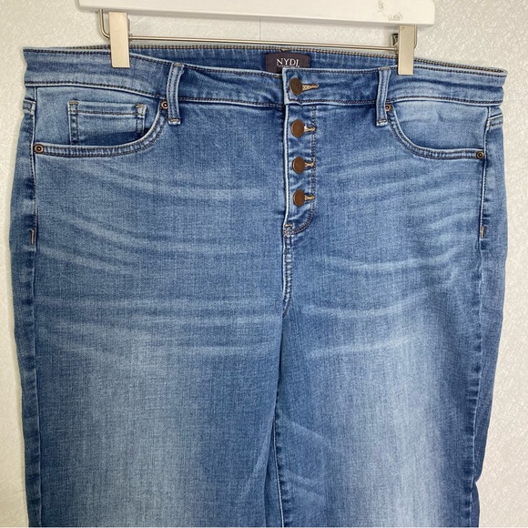 NYDJ Maele Wide Leg LiftxTuck Technology Jeans Size 16 - Picture 2 of 7